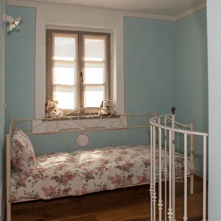 Oda ve Kahvaltı I Corni Di Nibbio 3*
