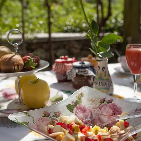 I Corni Di Nibbio فندق مبيت وإفطار ميرجوزو