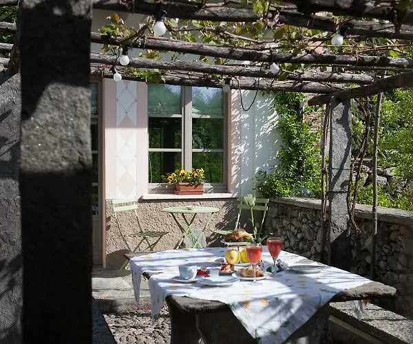 Bed & Breakfast I Corni Di Nibbio 3*